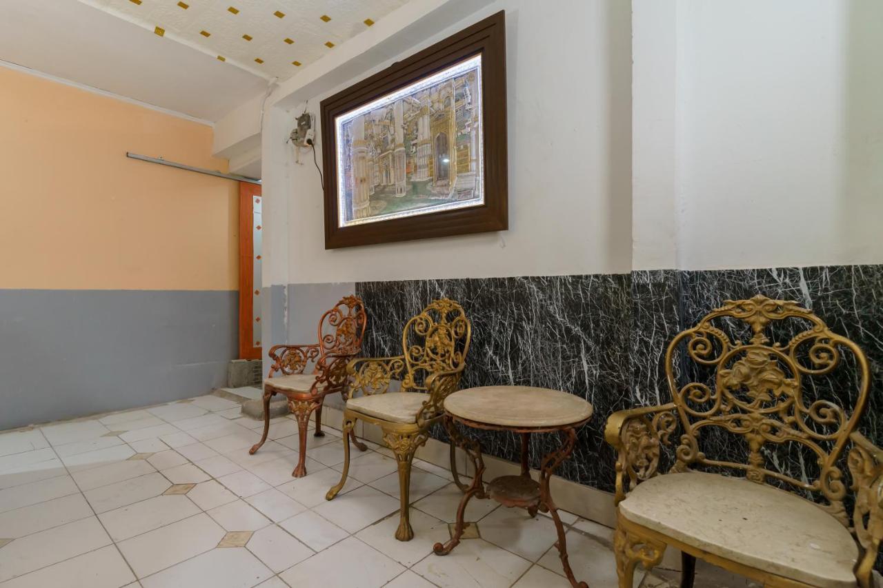 Reddoorz Syariah Near Universitas Borobudur Джакарта Екстериор снимка